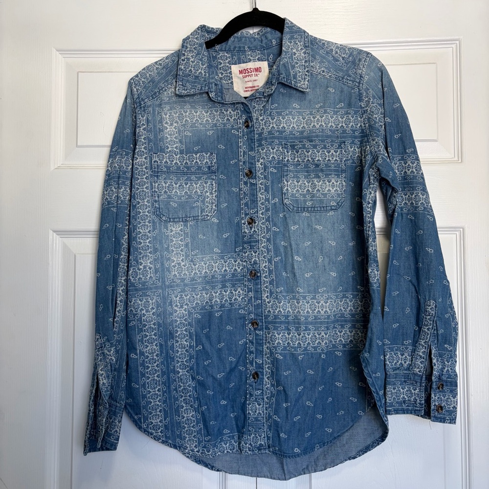 Mossimo Supply Co. Light Blue Patterned Button Do… - image 1